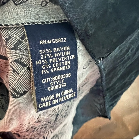 Max Edition Sleeveless Printed Smocked Dress - Picture 8 of 9